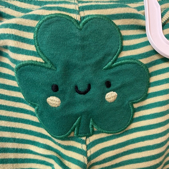 Carter’s St. Patrick’s Day 2 piece set Little and Lucky 9 months - Picture 5 of 6